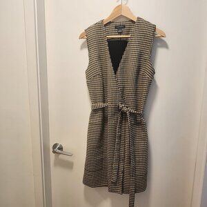 Club Monaco Houndstooth Wrap Vest Dress – Size 8 – Cream/Tan/Black – Pristine